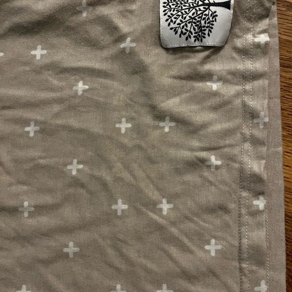 Parker Baby Co Nursing/Car Seat Cover - Picture 4 of 4